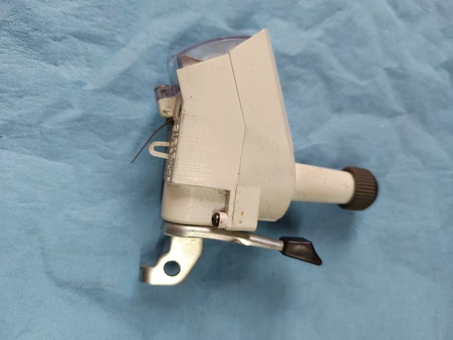 Dínamo de bicicleta Cibié, com luz