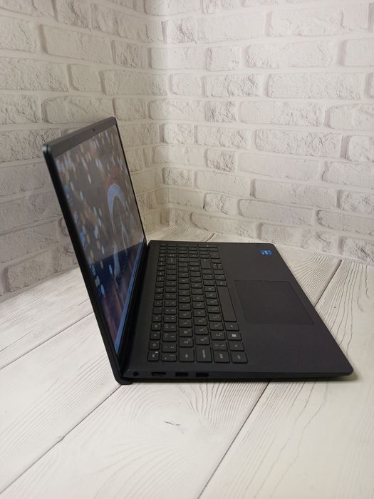 Ноутбук Dell Vostro 15 3510 I5-1135G7  16 Gb DDR4