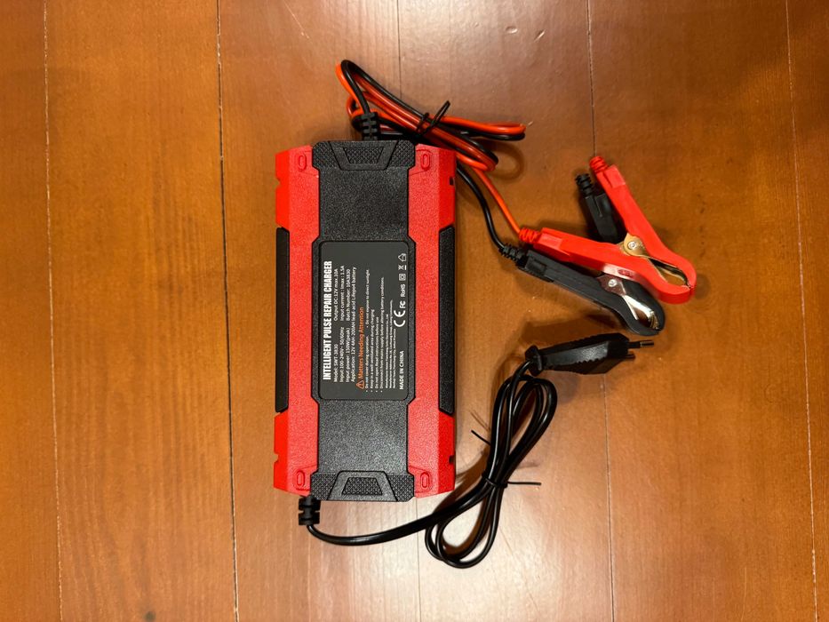 Умное зарядное устройство для аккумуляторов 12V 10A с дисплеем