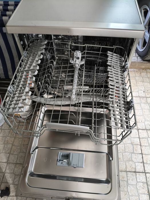 Máquina da loiça Hotpoint ARISTON