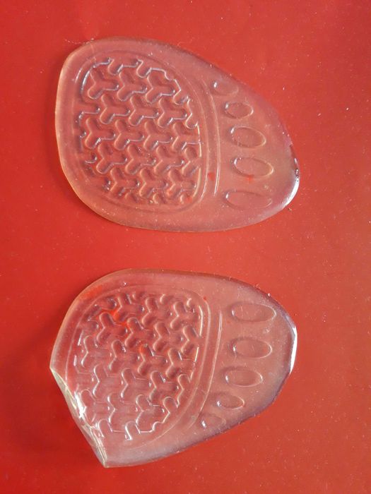 Гелеві устілки Avon.