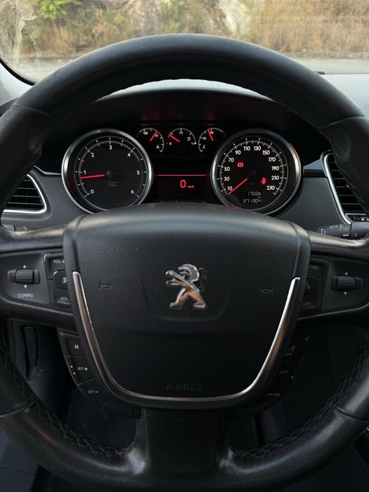 Peugeot 508 SW 2012