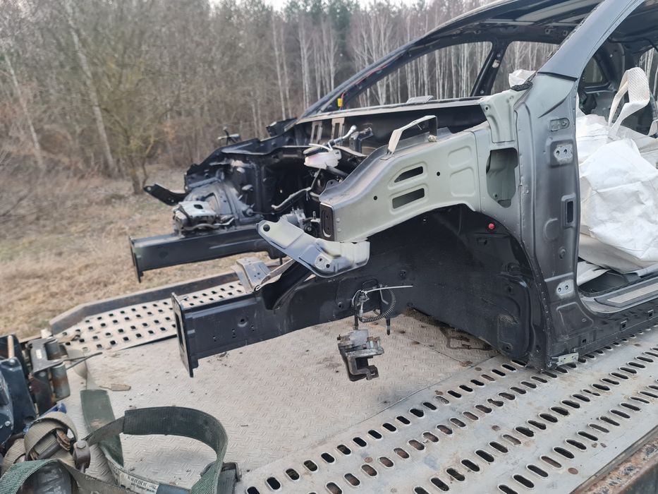 Cwiartka prog slupek dach pas tylny wanna kia niro .
