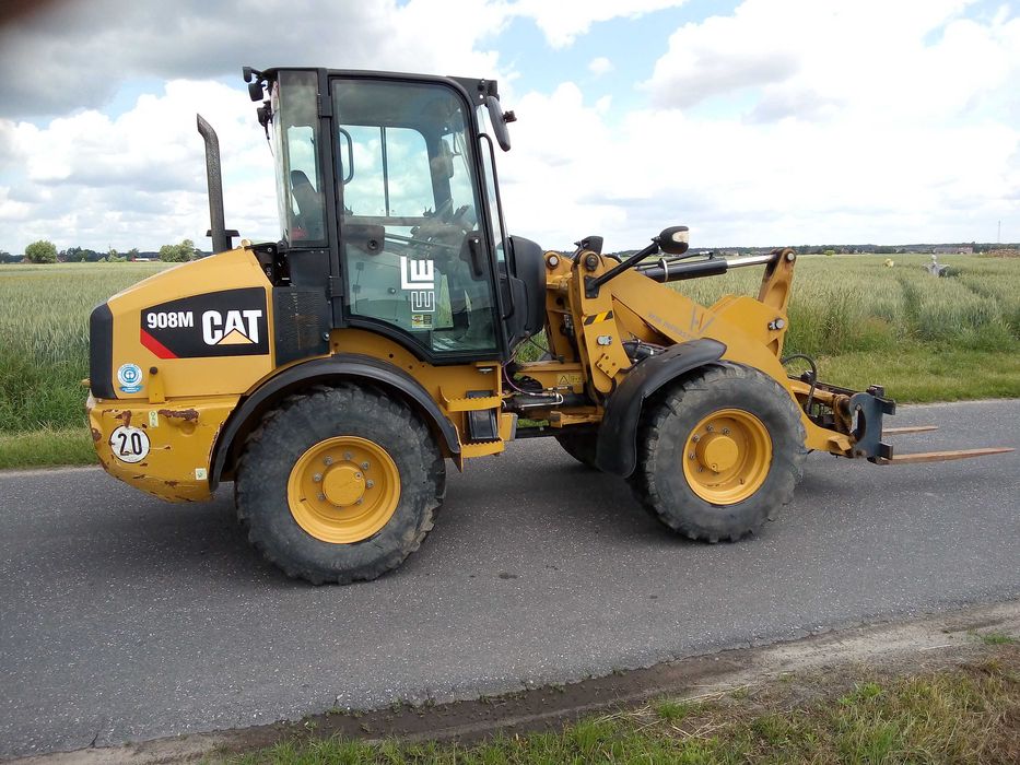 Ładowarka CATERPILLAR CAT 908 M orginał paleciak łyżka