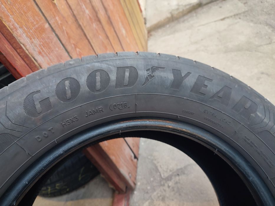 Dwie opony Good Year Efficient Grip 225/60/16 102W