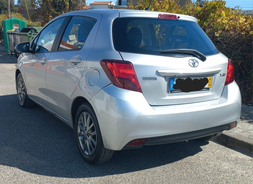 Toyota Yaris 1.0 de 2016 | 102.000 km | €9.990 negociável — photo 2