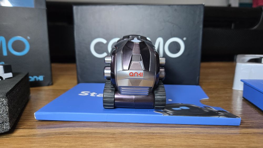 Anki Cozmo (Collector’s Edition) — полный комплект, новый АКБ