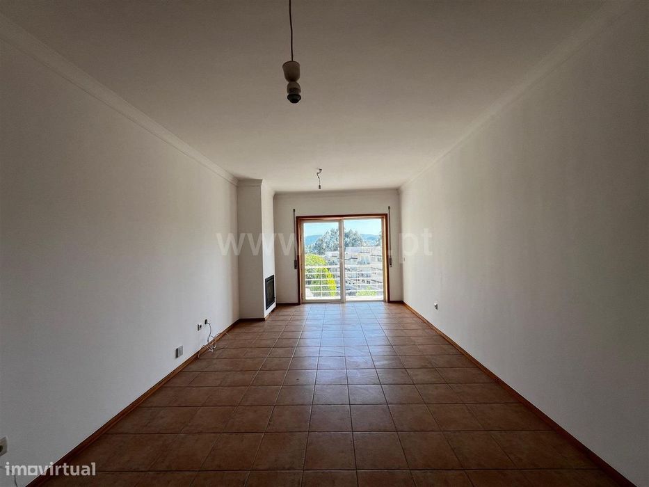 Apartamento T2 em Parada de Todeia, Paredes