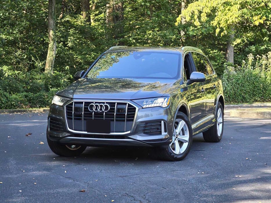Audi Q7      2023