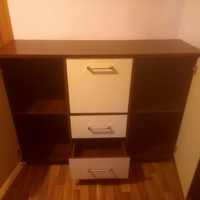 Komplet mebli 2xKomoda + półka wisząca