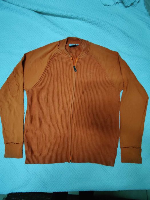 Casaco O'Neil tam.  M em bom estado