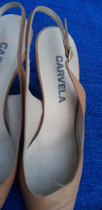 CARVELA buty czółenka bez pięty skóra beżowe r. 37