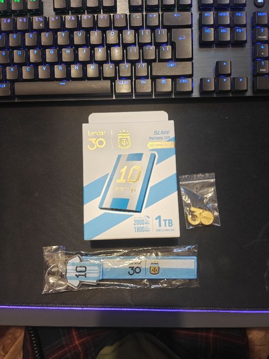 Dysk Lexar SL500 1 TB AFA Edition Elite Legends Series + Brelok + Przypinka