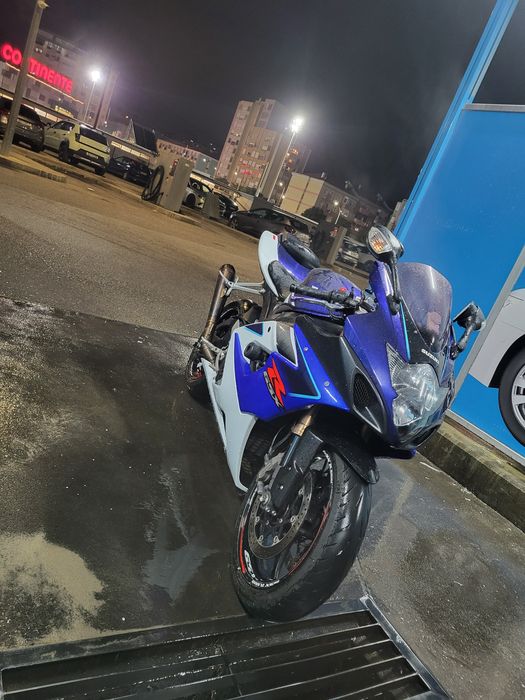 Suzuki gsxr k6 1000cc  troco por barco com motor e atrelado
