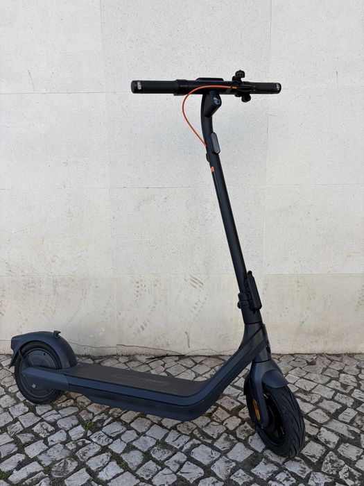 Trotineta Elétrica Ninebot E2 Pro – Excelente Estado