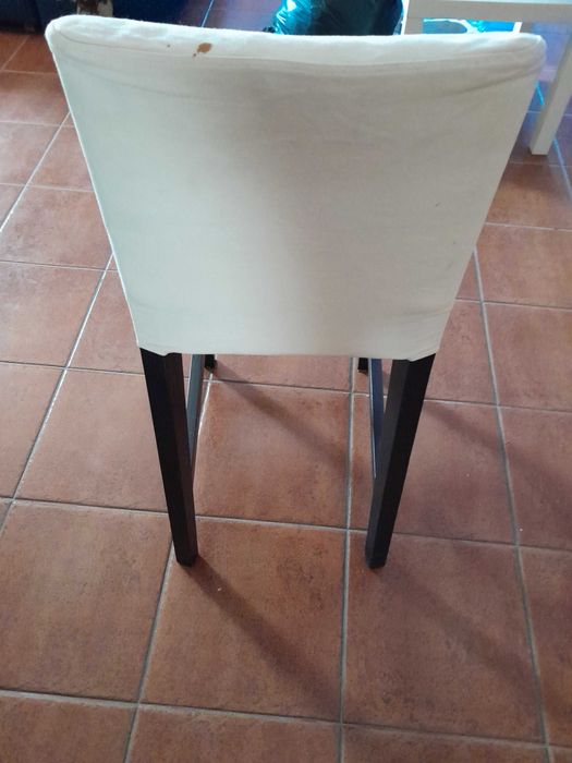 Cadeira alta com 65cm de altura