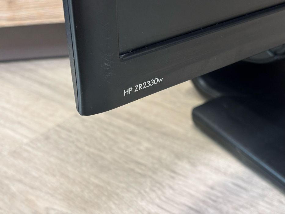 Продам монітор HP ZR2330w