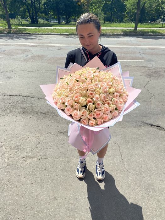 Букет квітів , букет 101 троянда, букет 45, 51 троянда , доставка Київ