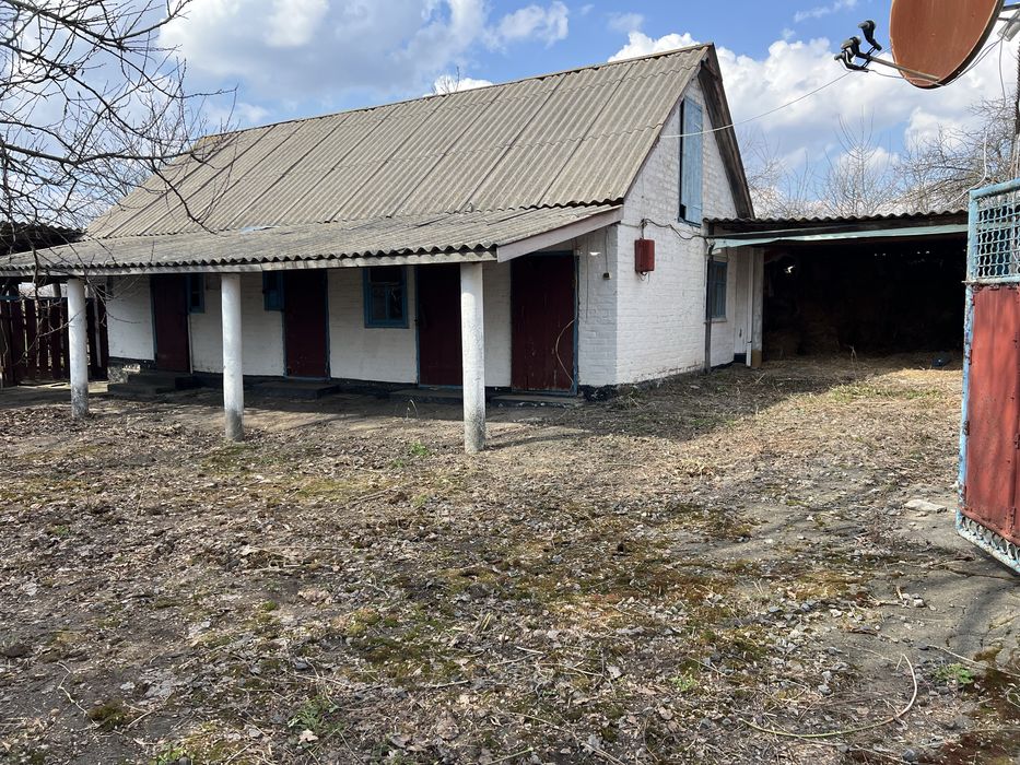 Продаеться будинок у центрі с. Онопріївка