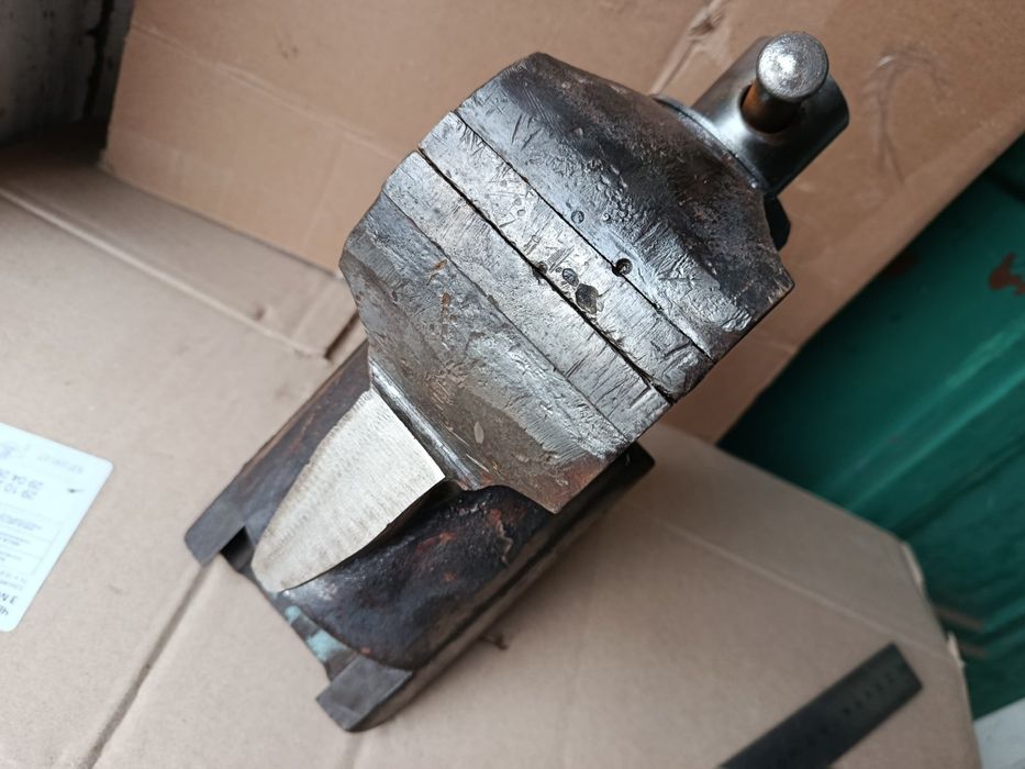 Тиски лещата  тиски слесарные  СССР 80  мм