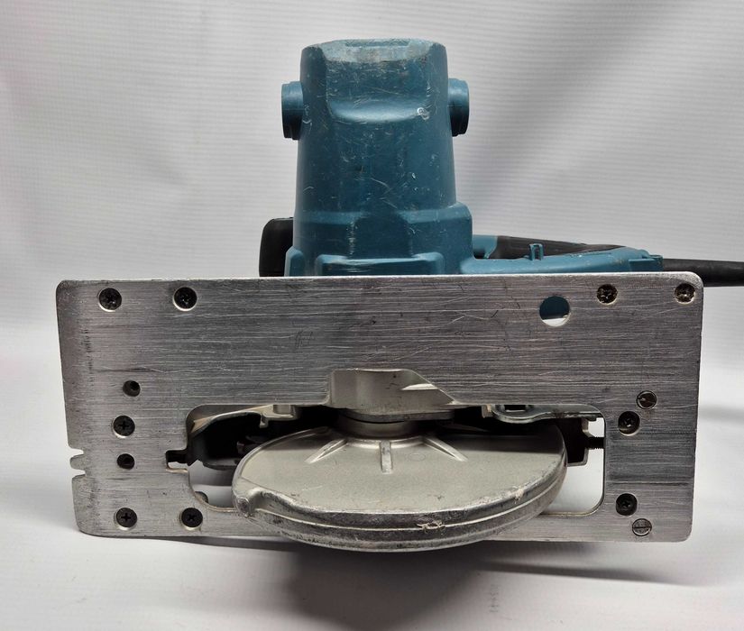 Piła elektryczna MAKITA HS6601, 1050W, Komis Jasło Czackiego