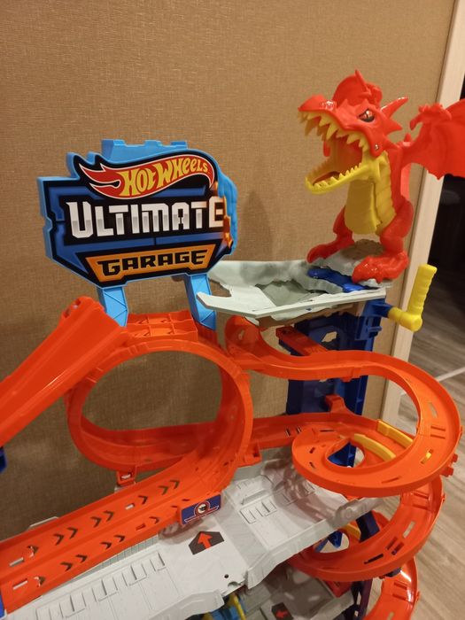 Гараж Garage Ultimate Hot Weeis