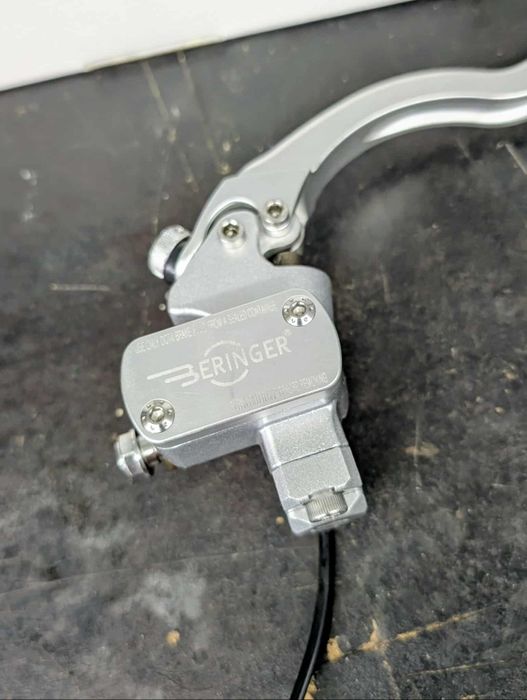 Vendo  manete  Beringer