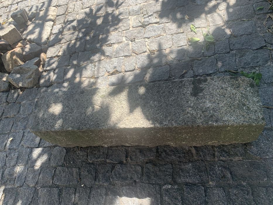 Banco de granito