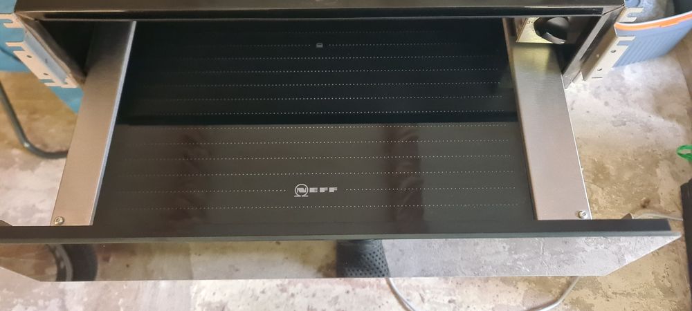 Підігрівач Neff модель HZWE140