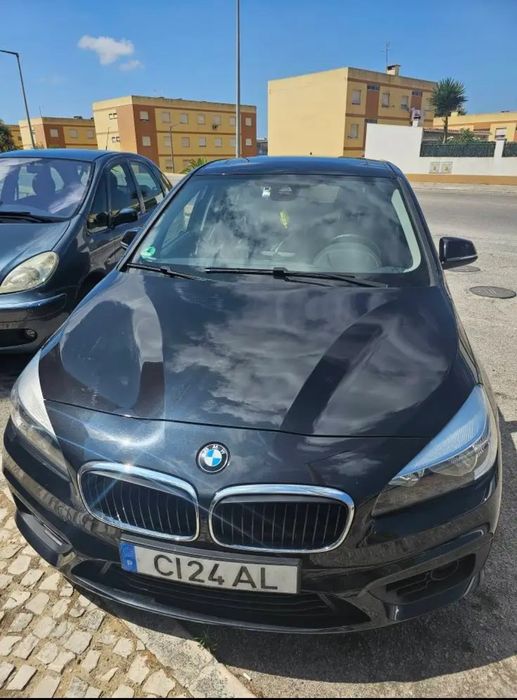 BMW 216i mais teto panoramico
