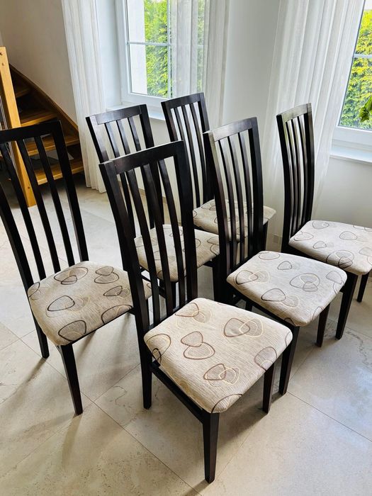 6 krzeseł plus stół gratis!