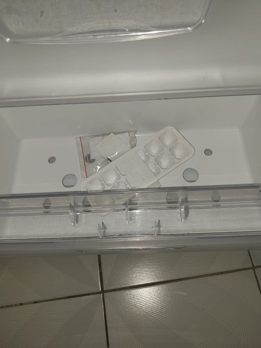 Indesit R600a semi-usado