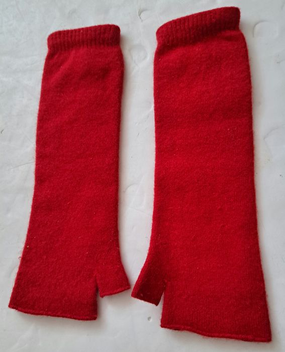 Rękawice Długie, Kolor Czerwonego Wina, 2 Otwory Ucięte Na Palce