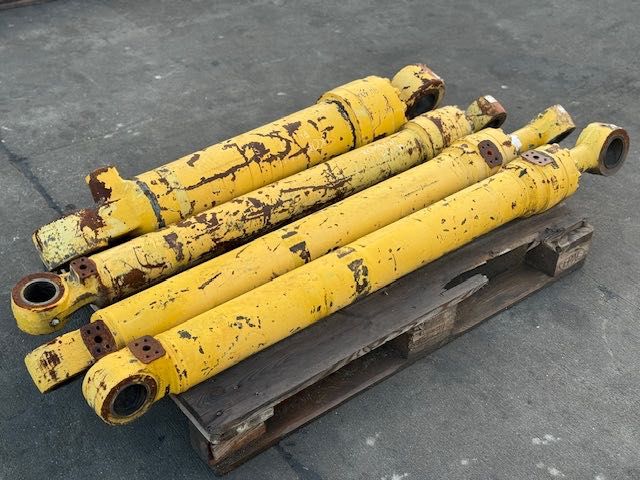 KOMPLET siłownik hydrauliczny koparka pw 130