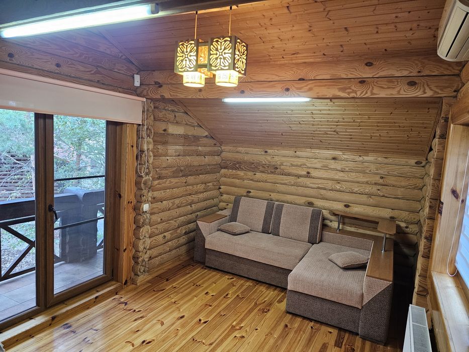 Будинок зі зрубу+гостьовий будинок,15 соток