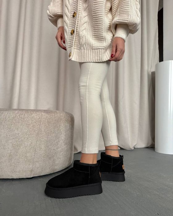 Замшеві жіночі уггі