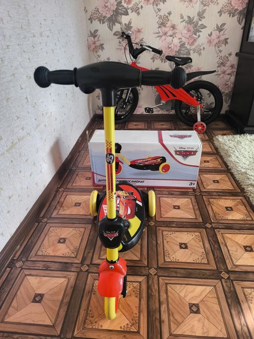 Дитячий електросамокат))