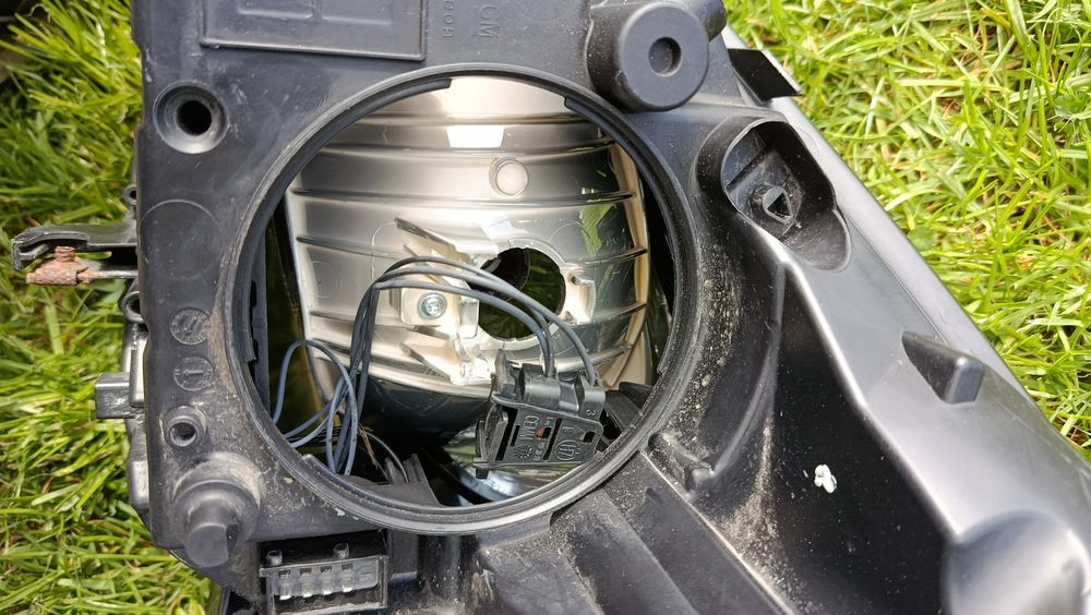 Lampa prawy przód opel Adam led