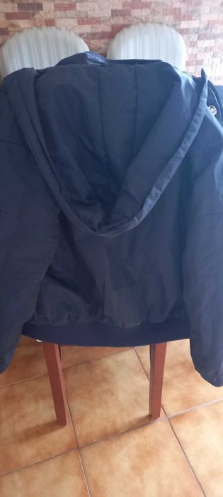 Anorak em azul marinho