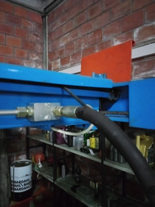 Elevador automóvel64752322586626125