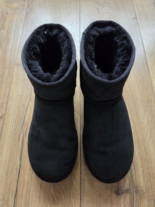 Śniegowce marki UGG W Classic Mini II rozm.38 Czarne