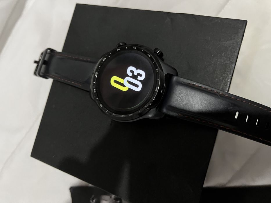 Tickwatch pro 3 como novo