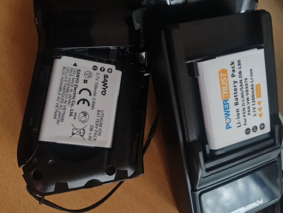 продам відеокамеру SANYO