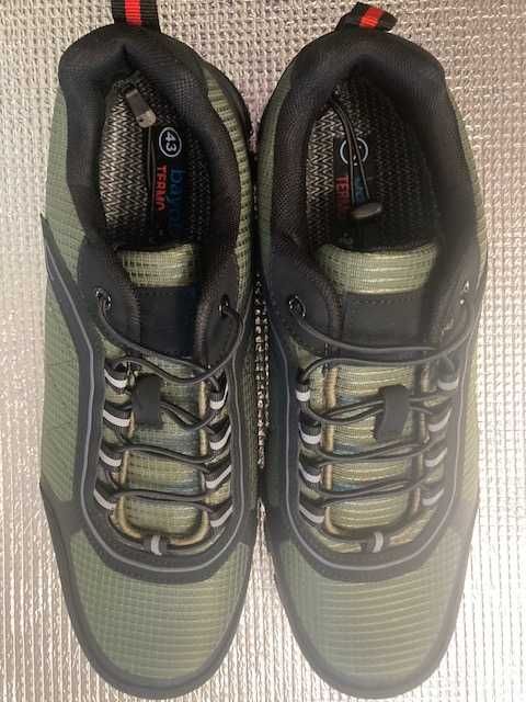 кроссовки термо      41 -42  размера