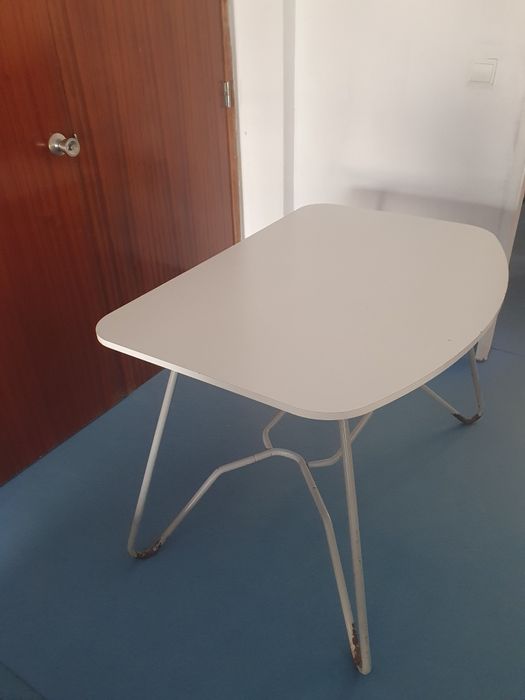 Mesa branca 75x110x70