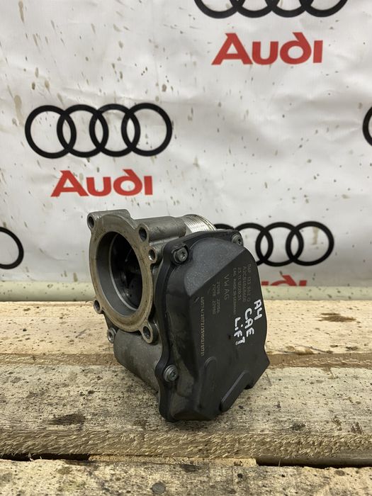 Дроссельная заслонка Audi A4 B8 A5 Q5 A6  2.0 TFSI Дросільна заслінка