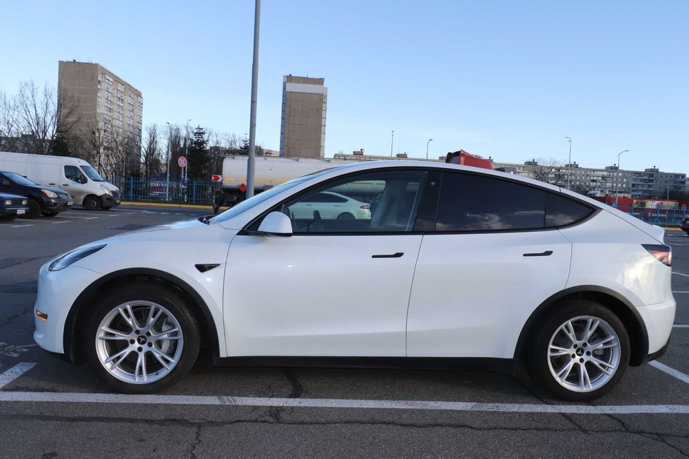 Tesla Model Y 2020 Long Range, в гарному стані!