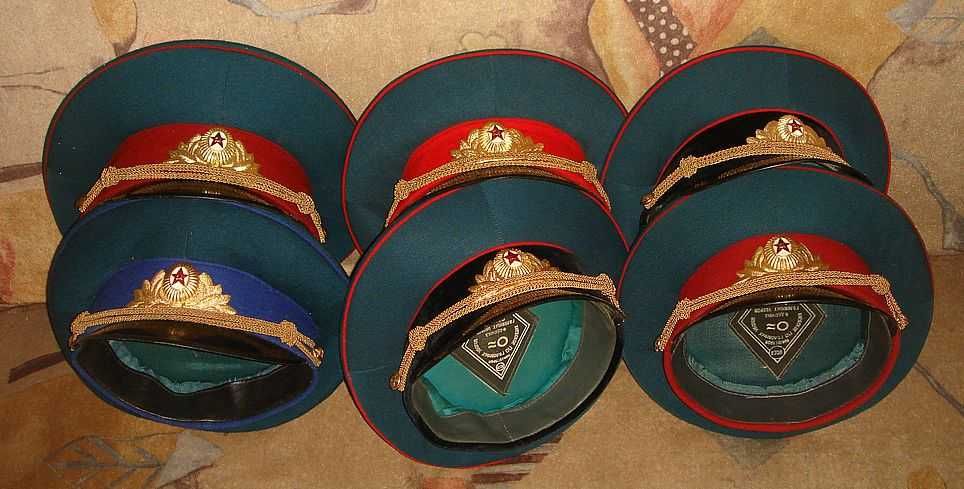 Парадные фуражки Вооруженных Сил
СССР