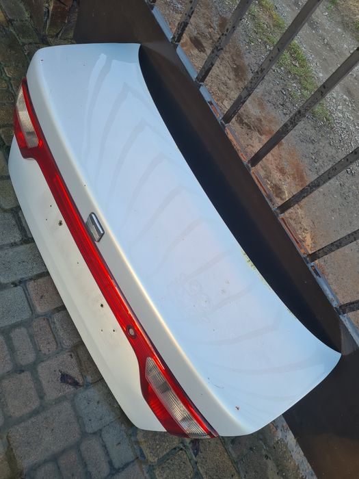 Ляда Seat Toledo 2 sedan сеат толедо 2 сіат седан кришка багажника