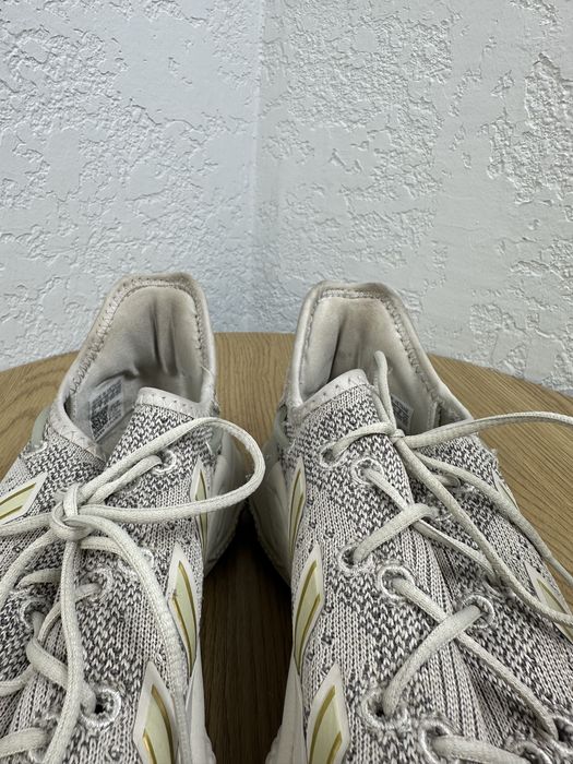 Жіночі кросівки Adidas ozweego